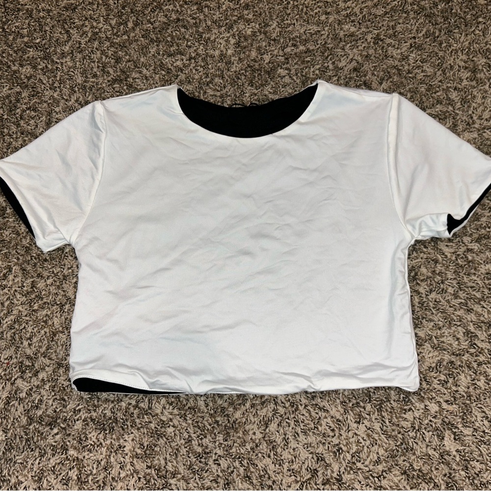 Women’s Reversible Crop Top